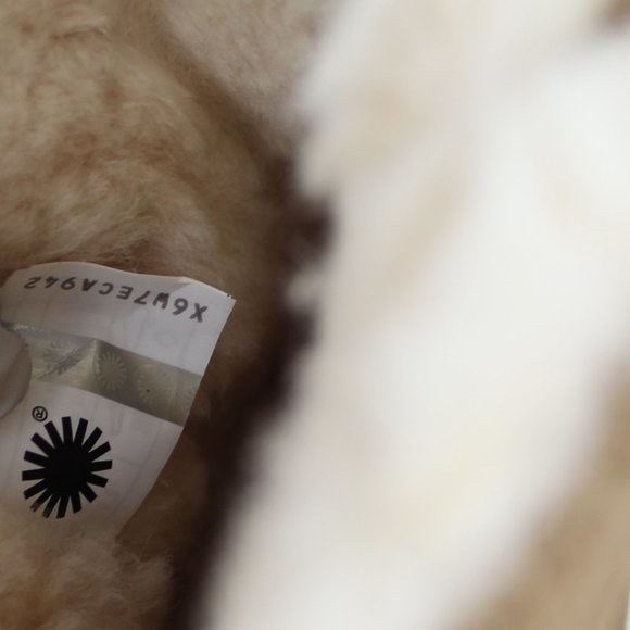 NEW UGG Gem Lined Classic Mini Boots - Picture 9 of 13